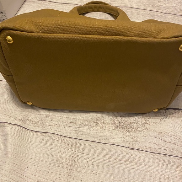 Prada linen shopping bag 13X8x. Good condition. Very clean Tan. Side pockets - Picture 8 of 16